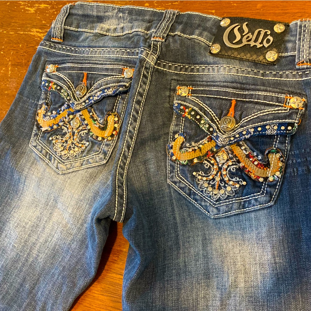 Cello Women’s Jeans size 3 with embroidered pockets